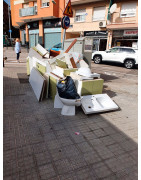 La limpieza es una asignatura imposible en Viladecans