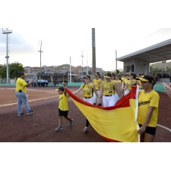 Àmplia representació del PP en la inauguració de la Recopa d'Europa de Softbol Femení