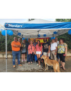 Finales de agosto y lloviendo, pero el PP estaba ahí compartiendo las inquietudes con los vecinos de Mas Ratès