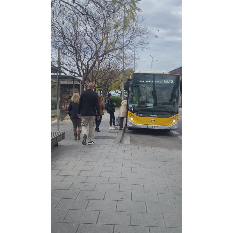 Nuestro compromiso con Viladecans: Servicios correctos de tren, bus y 500 plazas de aparcamiento