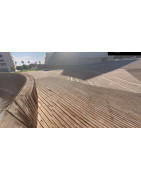 Proposem canviar les fustes de la Plaça de la Mediterrània perquè són un perill