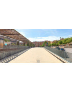 Demanem espais d'ombra en la plaça i el parc infantil de la Plaça de la Constitució de Viladecans