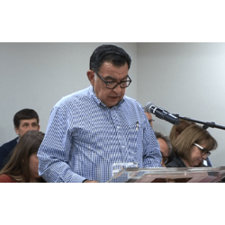 El Defensor del Pueblo presenta un informe que por primera vez critica al equipo de gobierno