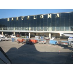 Estamos por la ampliacion del Aeropuerto de Barcelona