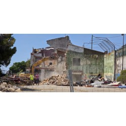 Demolición rara del Casino de Albarrosa