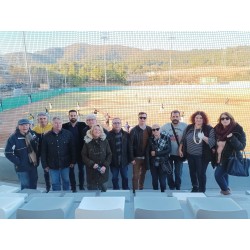 El PP de Viladecans en la Barcelona Cup Slowpitch apoyando el béisbol