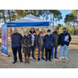 Carpa informativa frente al Campo de Fútbol Municipal y Rugbi Sector Montserratina