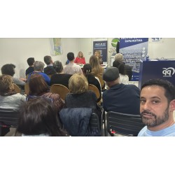 Coloquio con Nuria Gómez,...