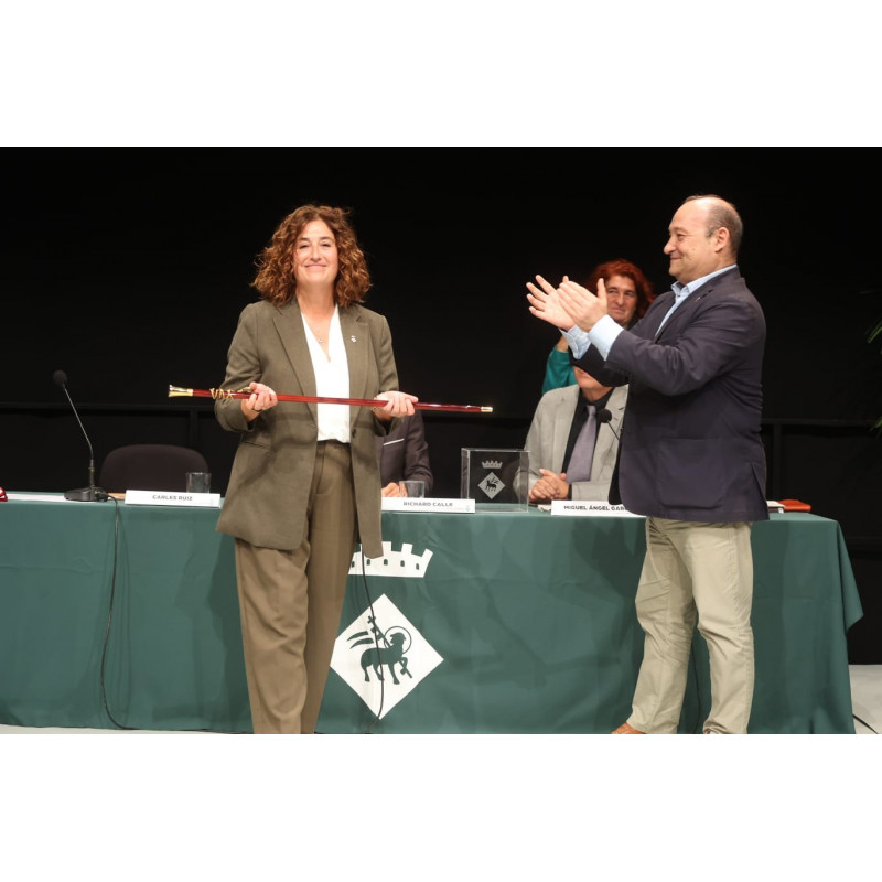 Alcaldesa en prácticas: desconoce el reglamento por el que se rige  el funcionamiento de los plenos